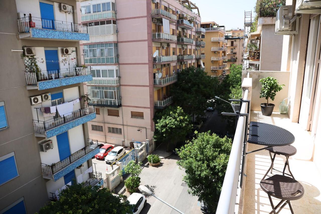 Apartament La Casa Del Maggiore, Tra Mare E Centro Palermo Zewnętrze zdjęcie